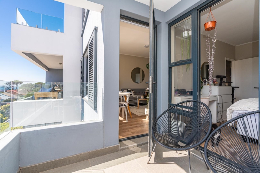 2 Bedroom Property for Sale in Vredehoek Western Cape